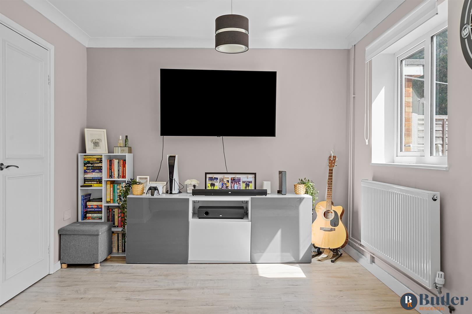 3 bed terraced house for sale in Wychdell, Stevenage 5