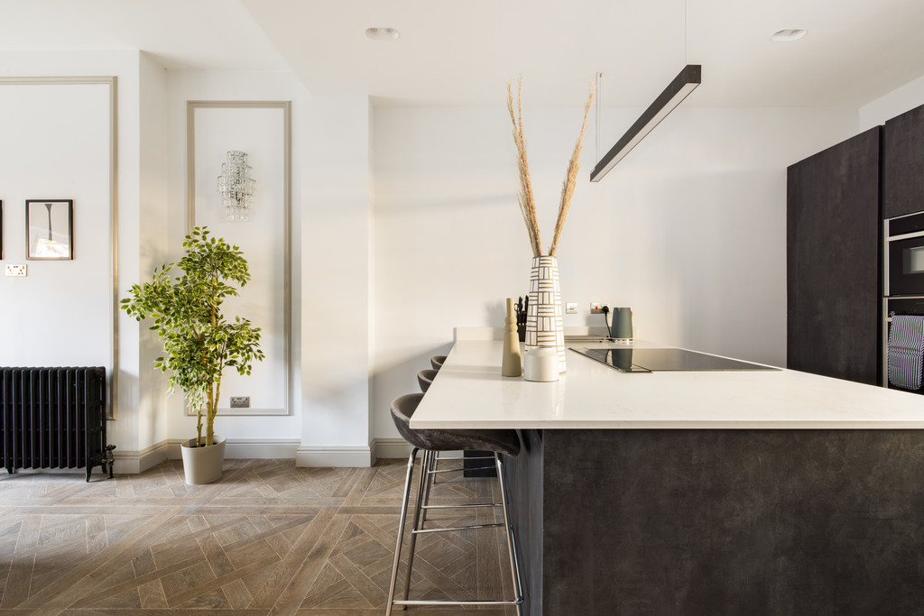 Asking Price £1,250,000


4


3