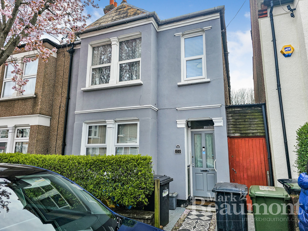 Asking Price £710,000


3


2