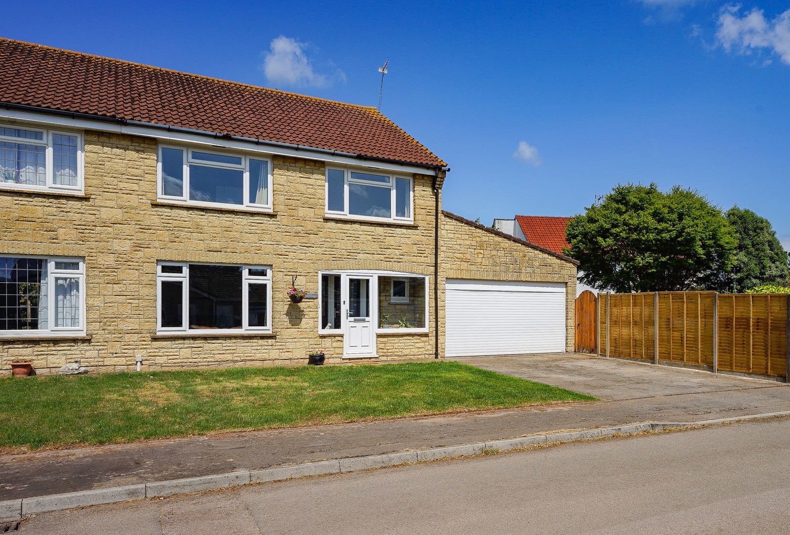 properties-for-sale-in-nailsea-hensons