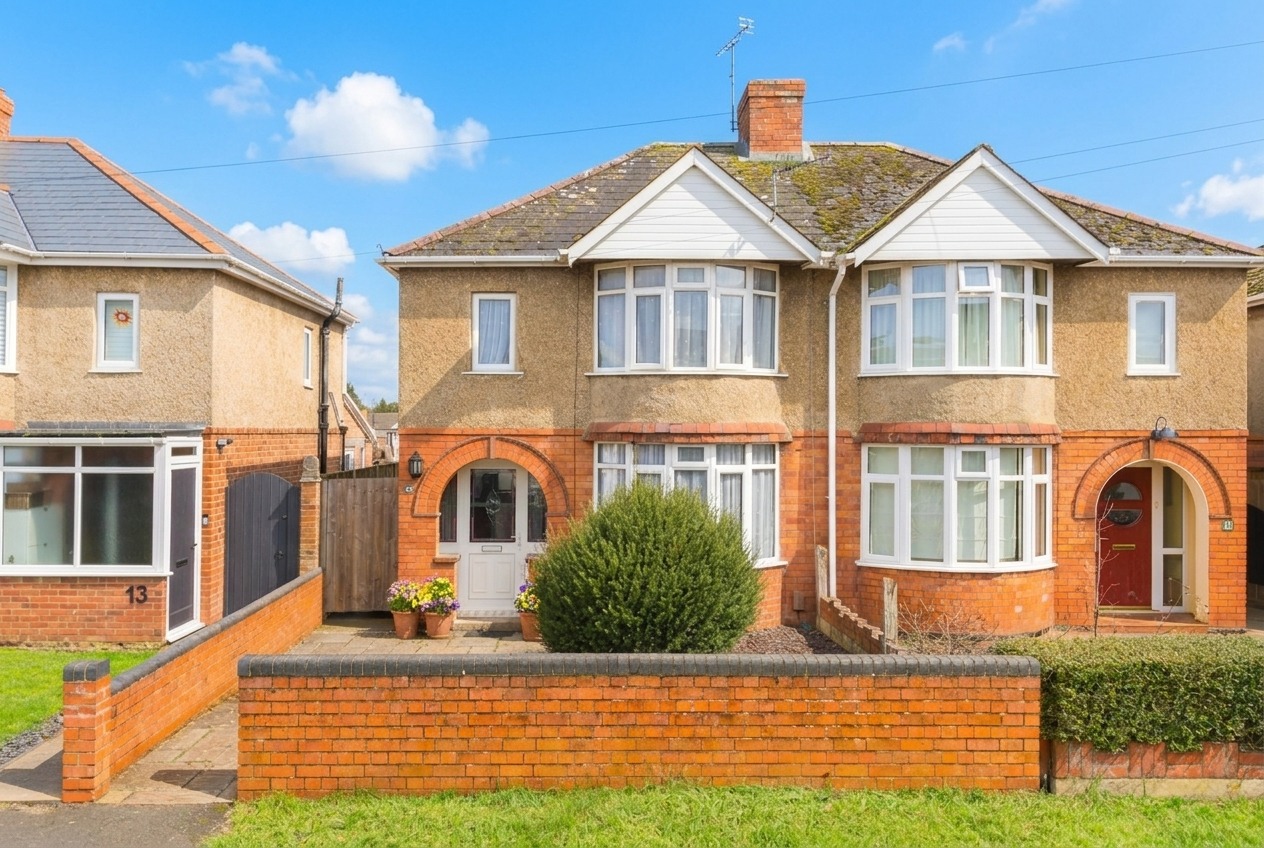 Properties for sale in Swindon | Avocado Property