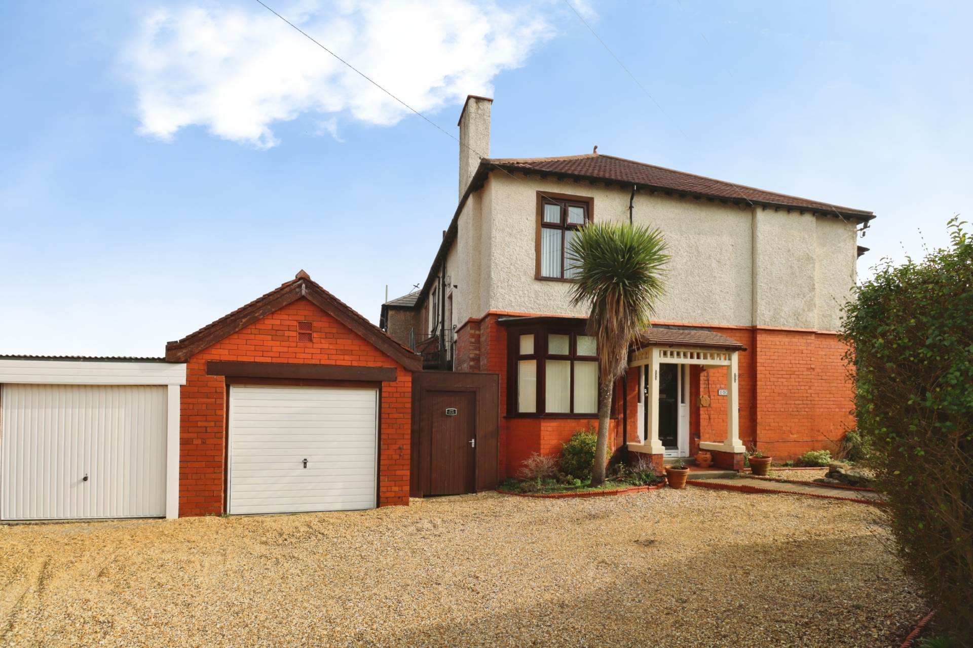 2 bed flat for sale in Upton Road, Claughton