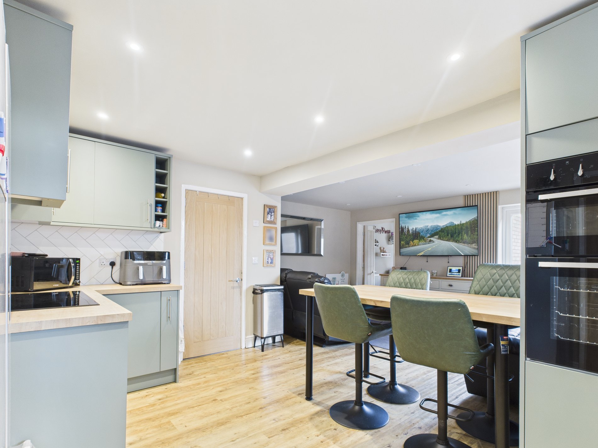 4 bed semi-detached house for sale in Whitewater Road, New Ollerton, NG22  - Property Image 3