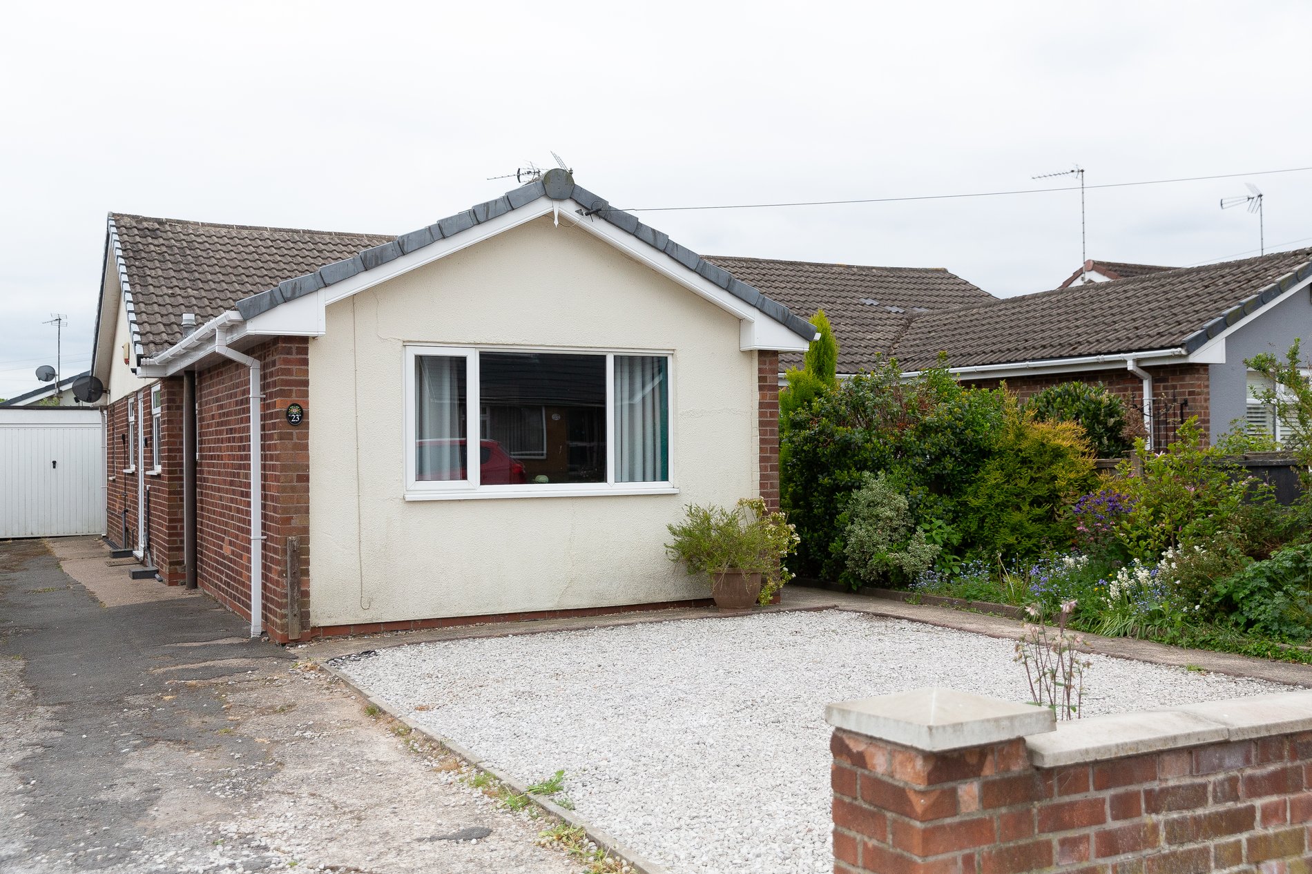 2 bed semi-detached bungalow for sale in Maid Marian Avenue, Bilsthorpe, NG22