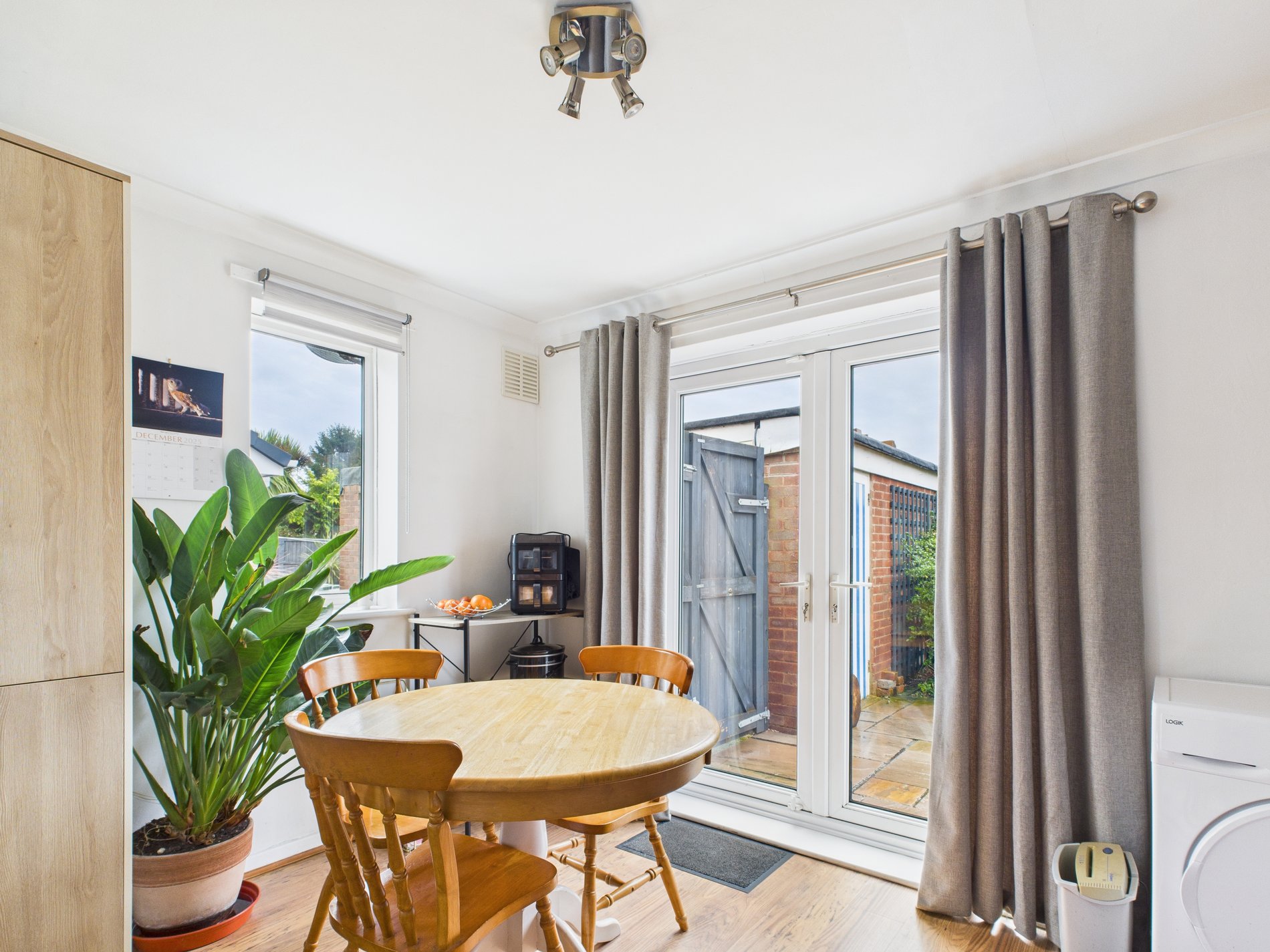 2 bed semi-detached bungalow for sale in Maid Marian Avenue, Bilsthorpe, NG22  - Property Image 7