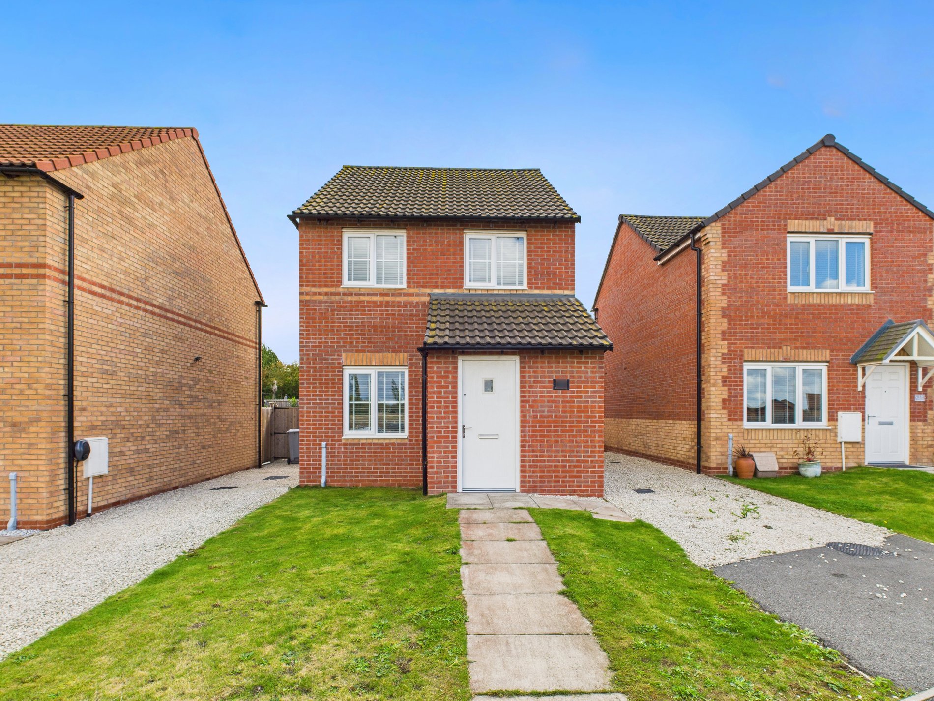3 bed detached house for sale in Banksman Way, New Ollerton, NG22  - Property Image 1