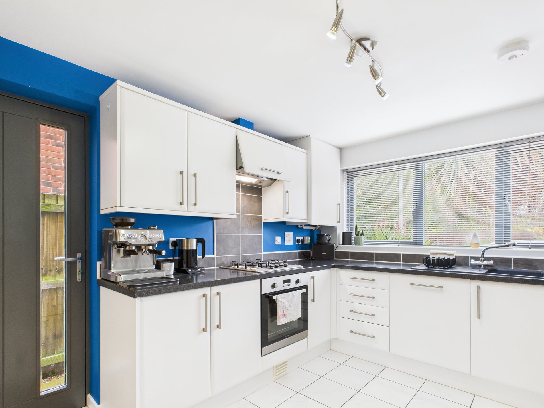 4 bed semi-detached house for sale in Culpepper Avenue, New Ollerton, NG22  - Property Image 3