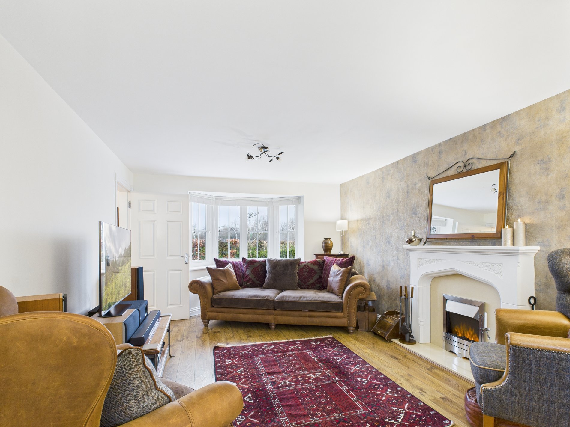 5 bed detached house for sale in Old School Drive, Edwinstowe, NG21  - Property Image 3