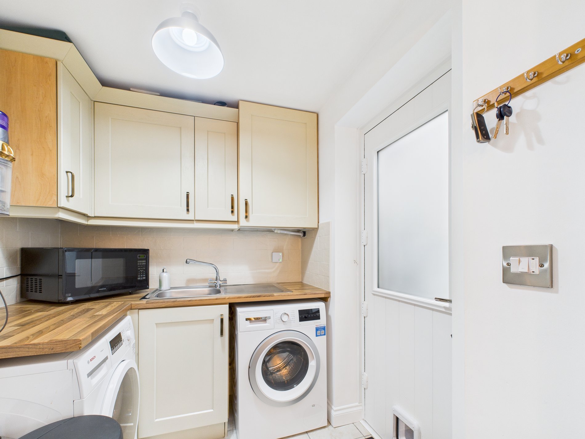 5 bed detached house for sale in Old School Drive, Edwinstowe, NG21  - Property Image 10