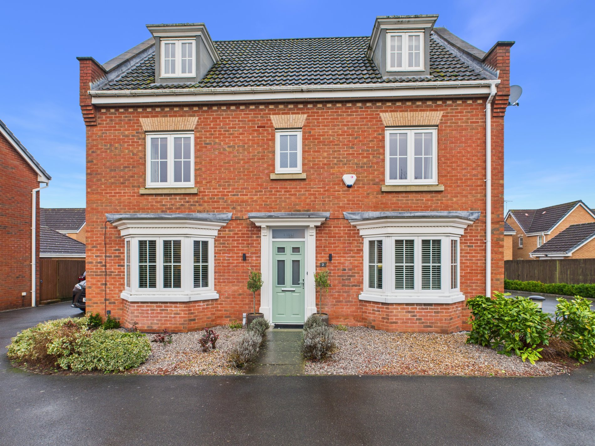 5 bed detached house for sale in Old School Drive, Edwinstowe, NG21  - Property Image 1