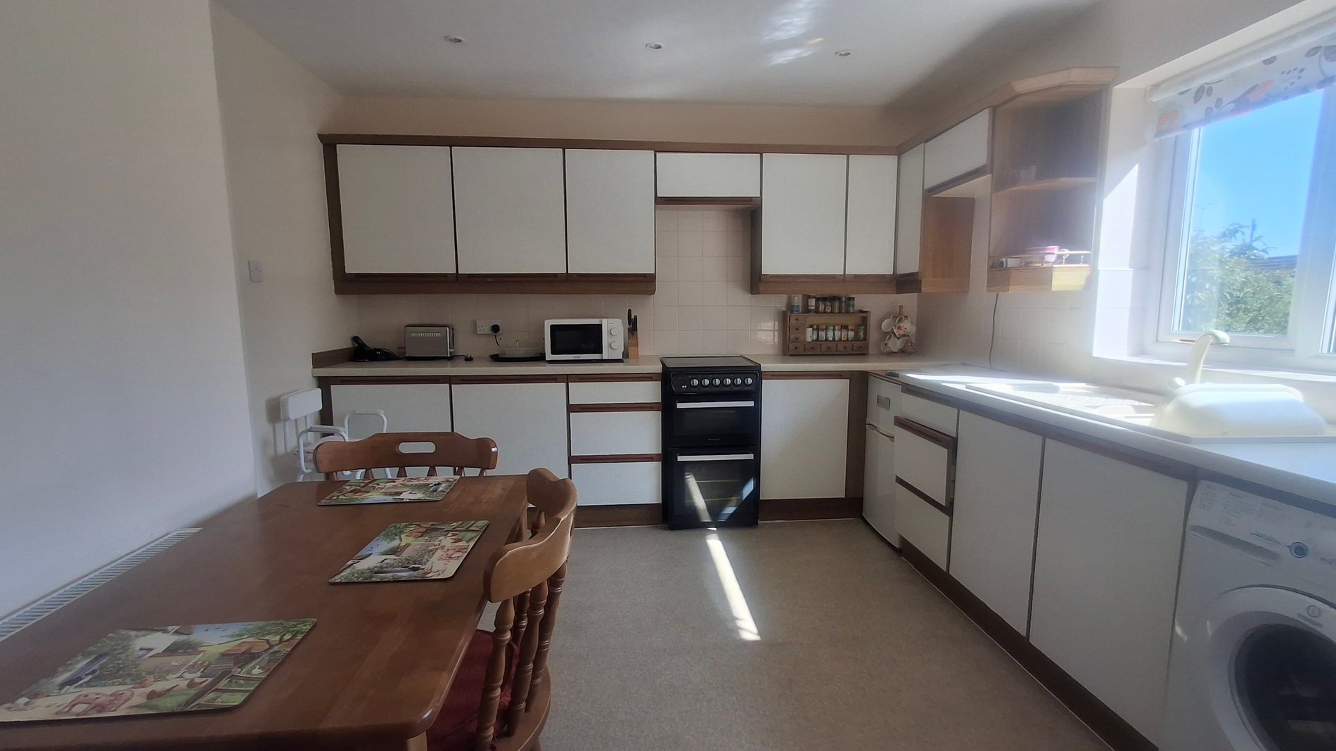 2 bed semi-detached bungalow for sale in Burton Rise, Walesby, NG22  - Property Image 6