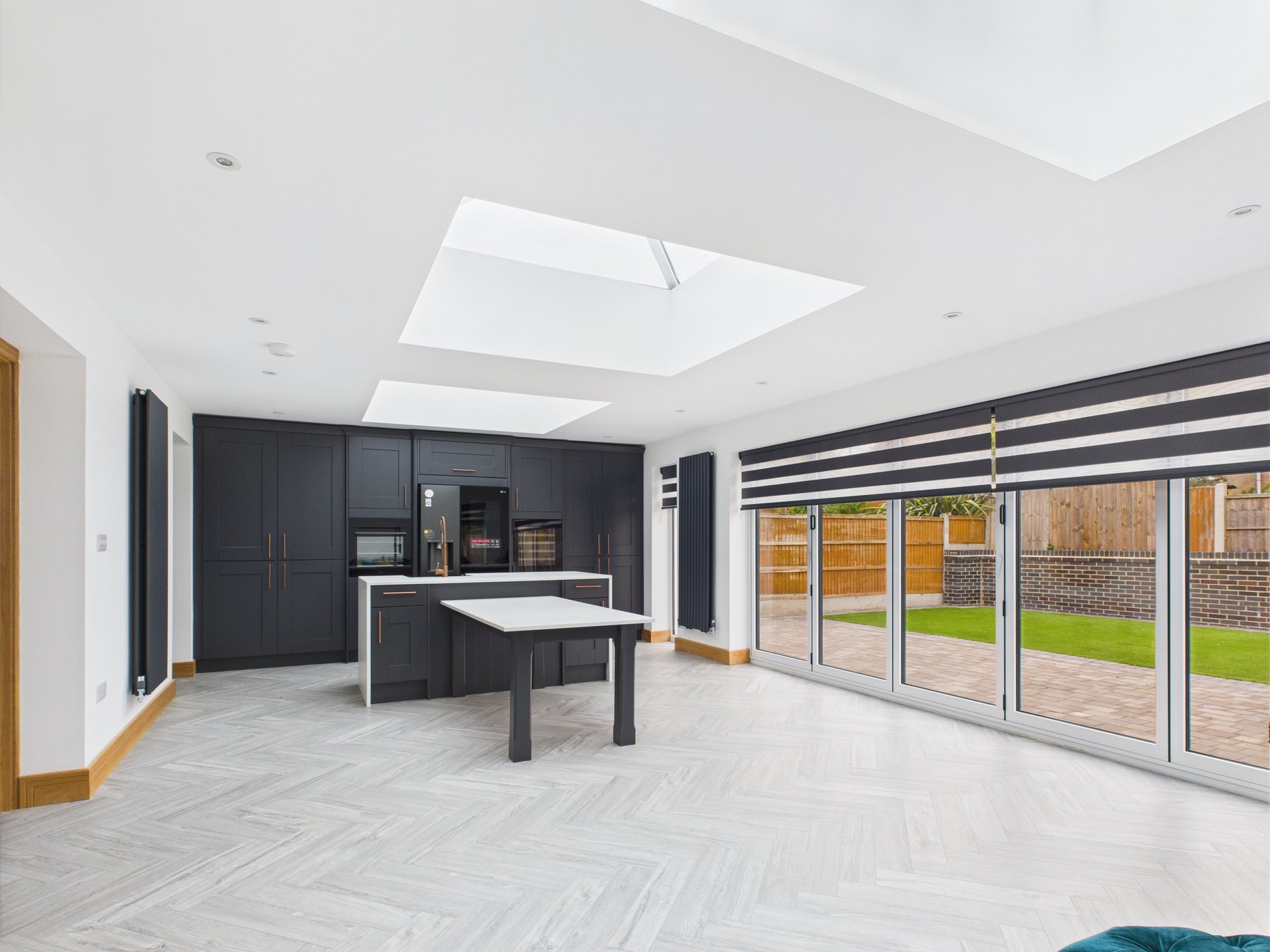 6 bed detached house for sale in Central Avenue, Walesby, NG22  - Property Image 4