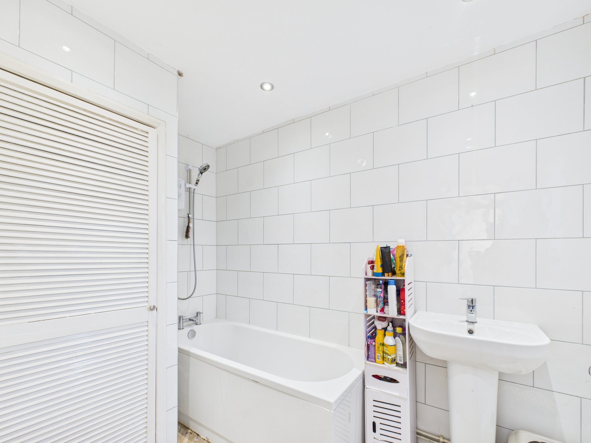 2 bed detached bungalow for sale in Retford Road, Boughton, NG22  - Property Image 10