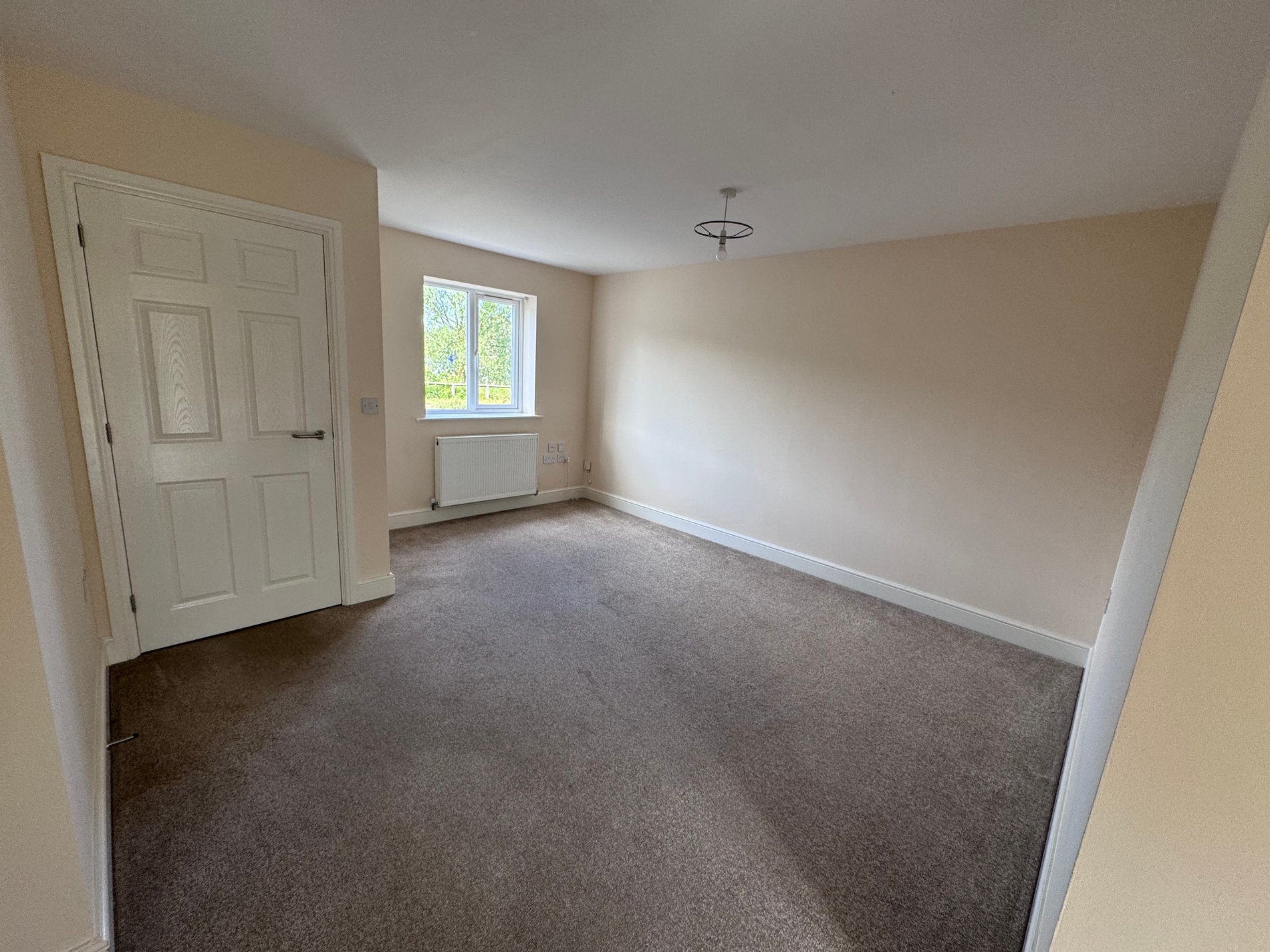 3 bed town house to rent in Faraday Close, Ollerton, NG22  - Property Image 2