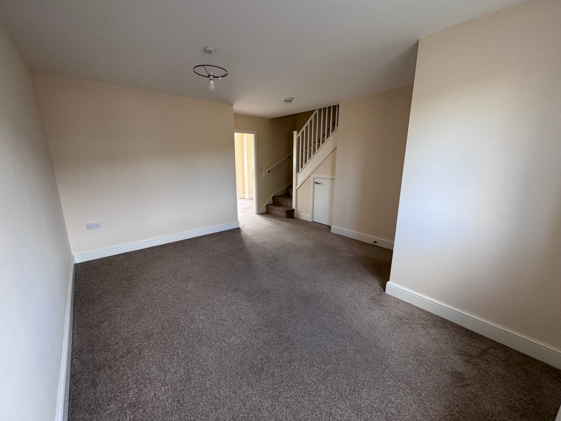 3 bed town house to rent in Faraday Close, Ollerton, NG22  - Property Image 3