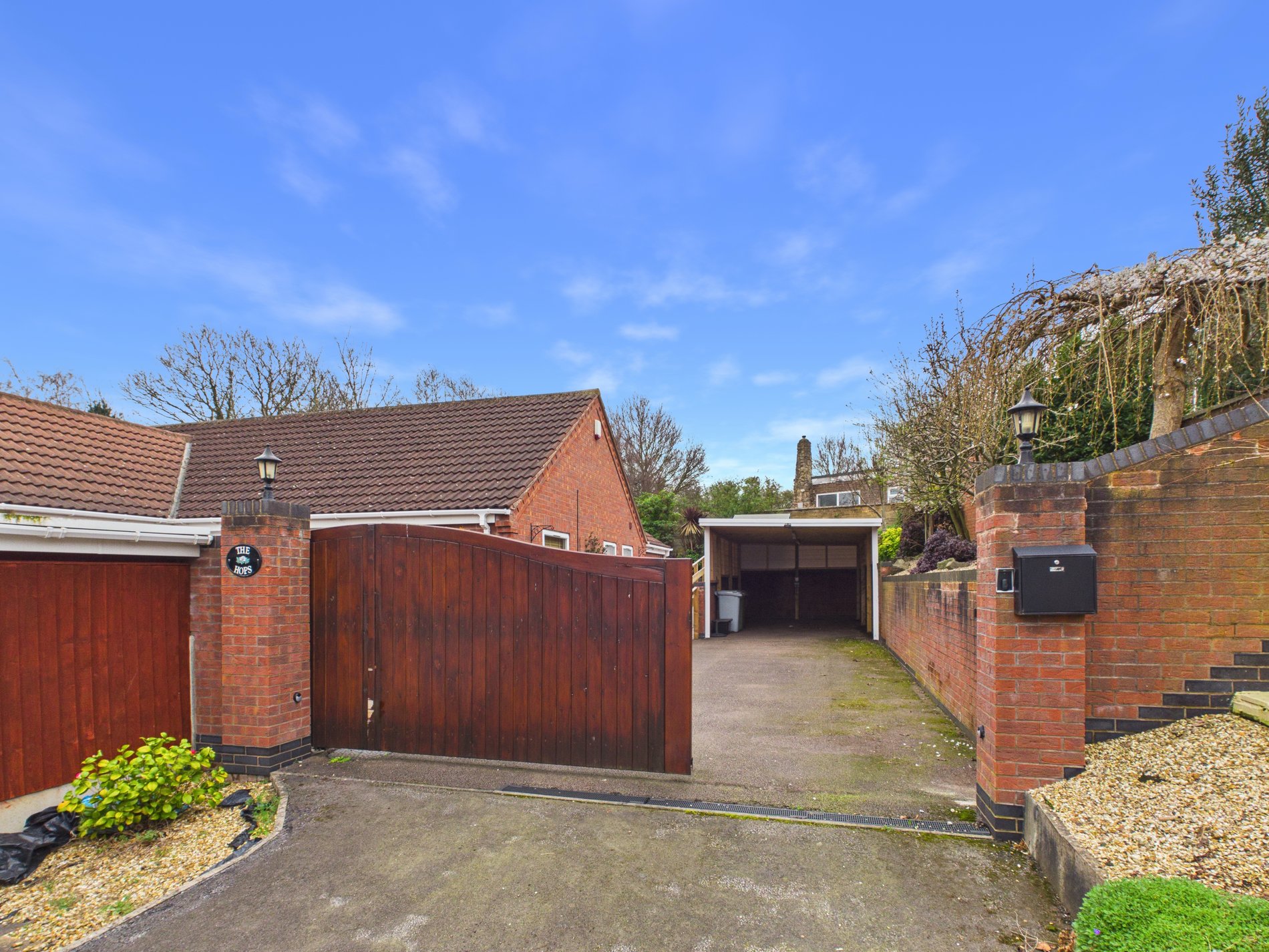 3 bed detached bungalow for sale in Carpenters Close.  Main Road, Boughton, NG22  - Property Image 2