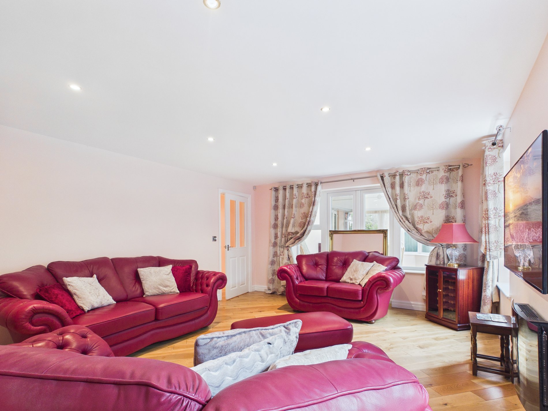 3 bed detached bungalow for sale in Carpenters Close.  Main Road, Boughton, NG22  - Property Image 4