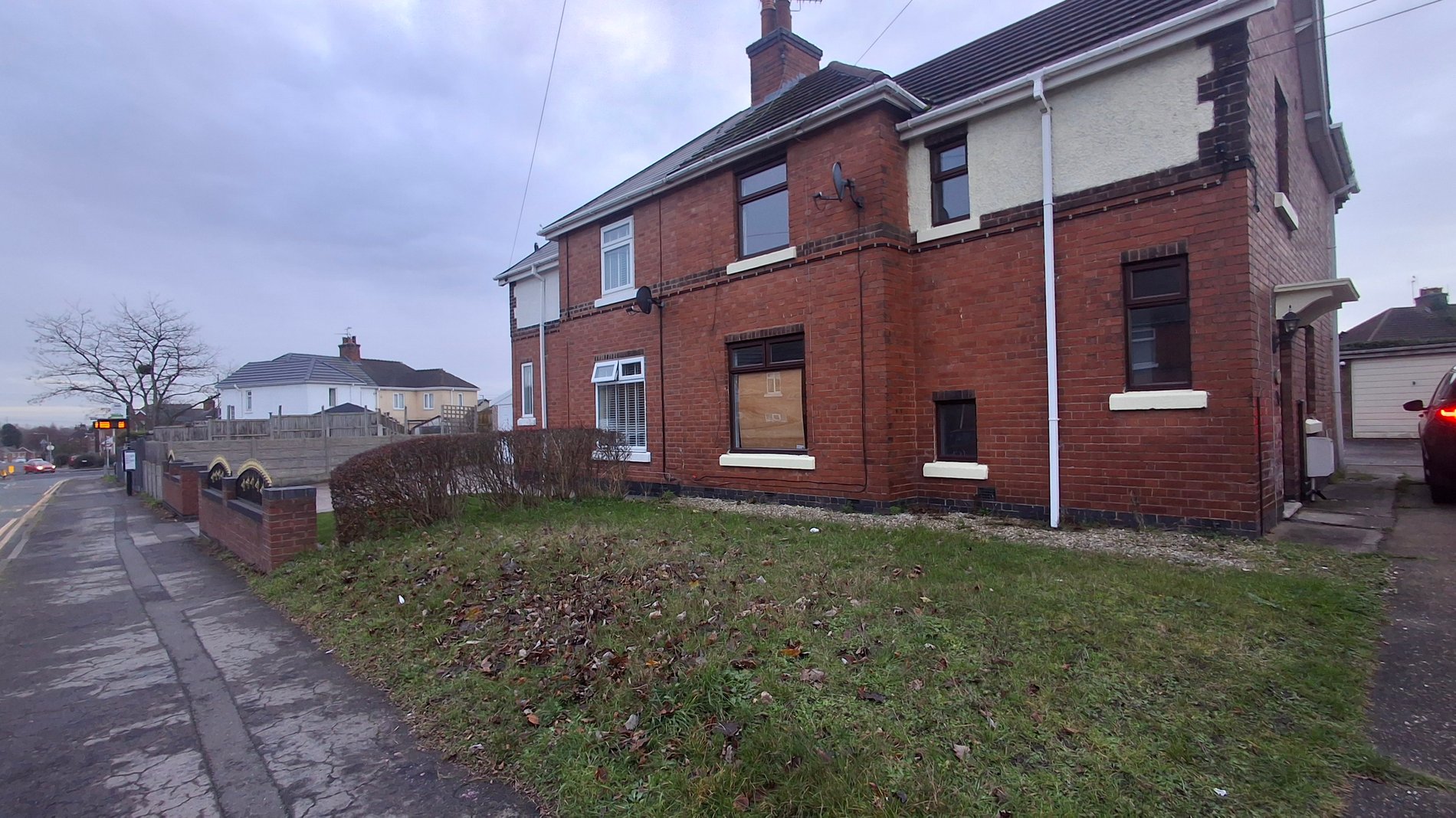 3 bed semi-detached house to rent in Whinney Lane, New Ollerton, NG22