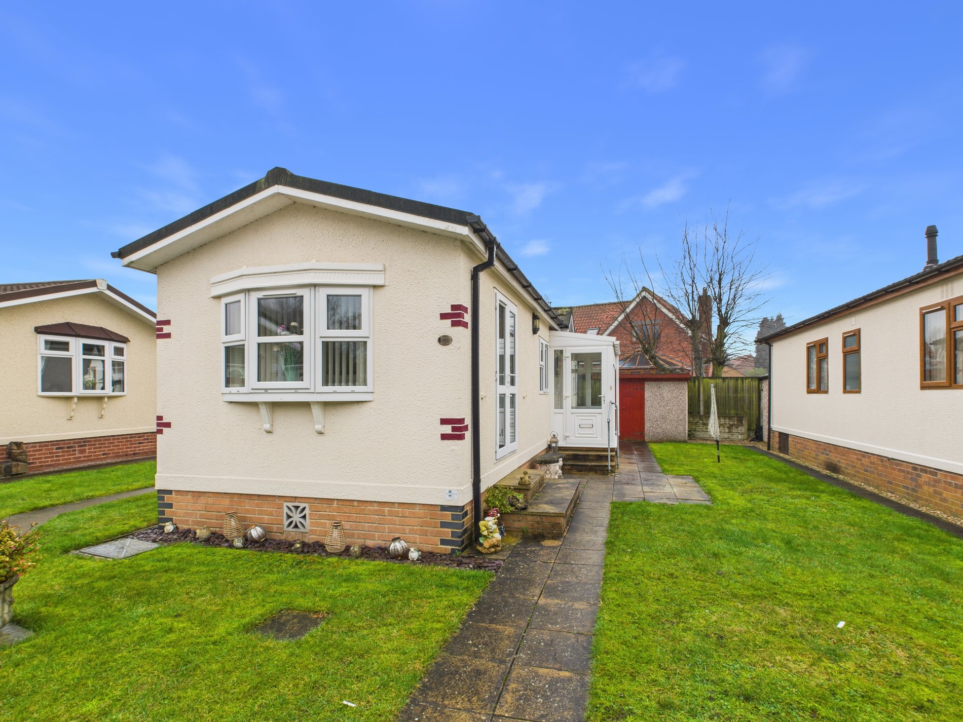 2 bed for sale in Fairholme Park, Ollerton, NG22  - Property Image 1