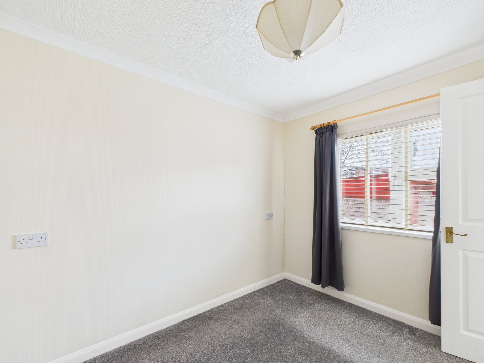 2 bed for sale in Fairholme Park, Ollerton, NG22  - Property Image 8