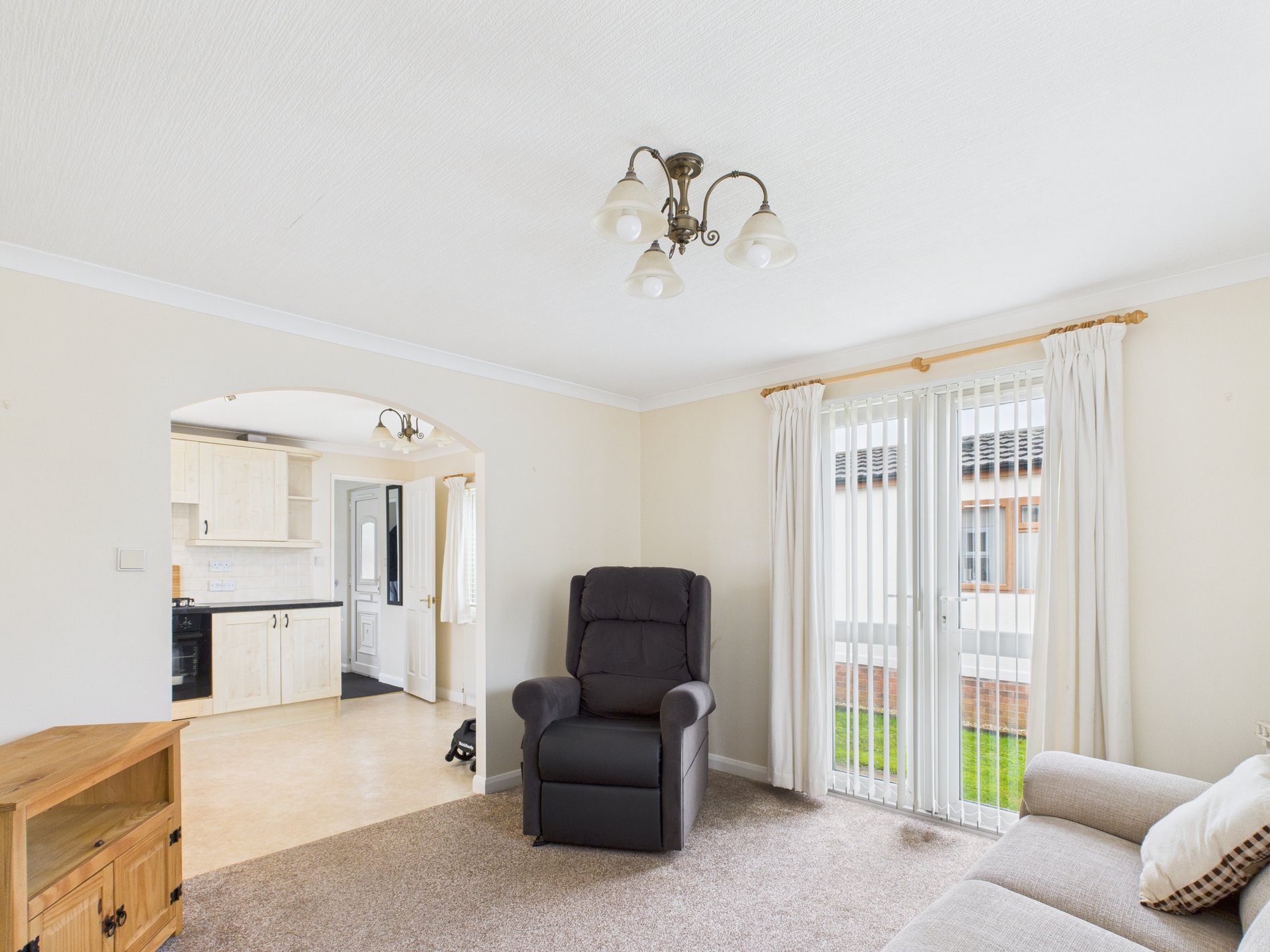 2 bed for sale in Fairholme Park, Ollerton, NG22  - Property Image 6