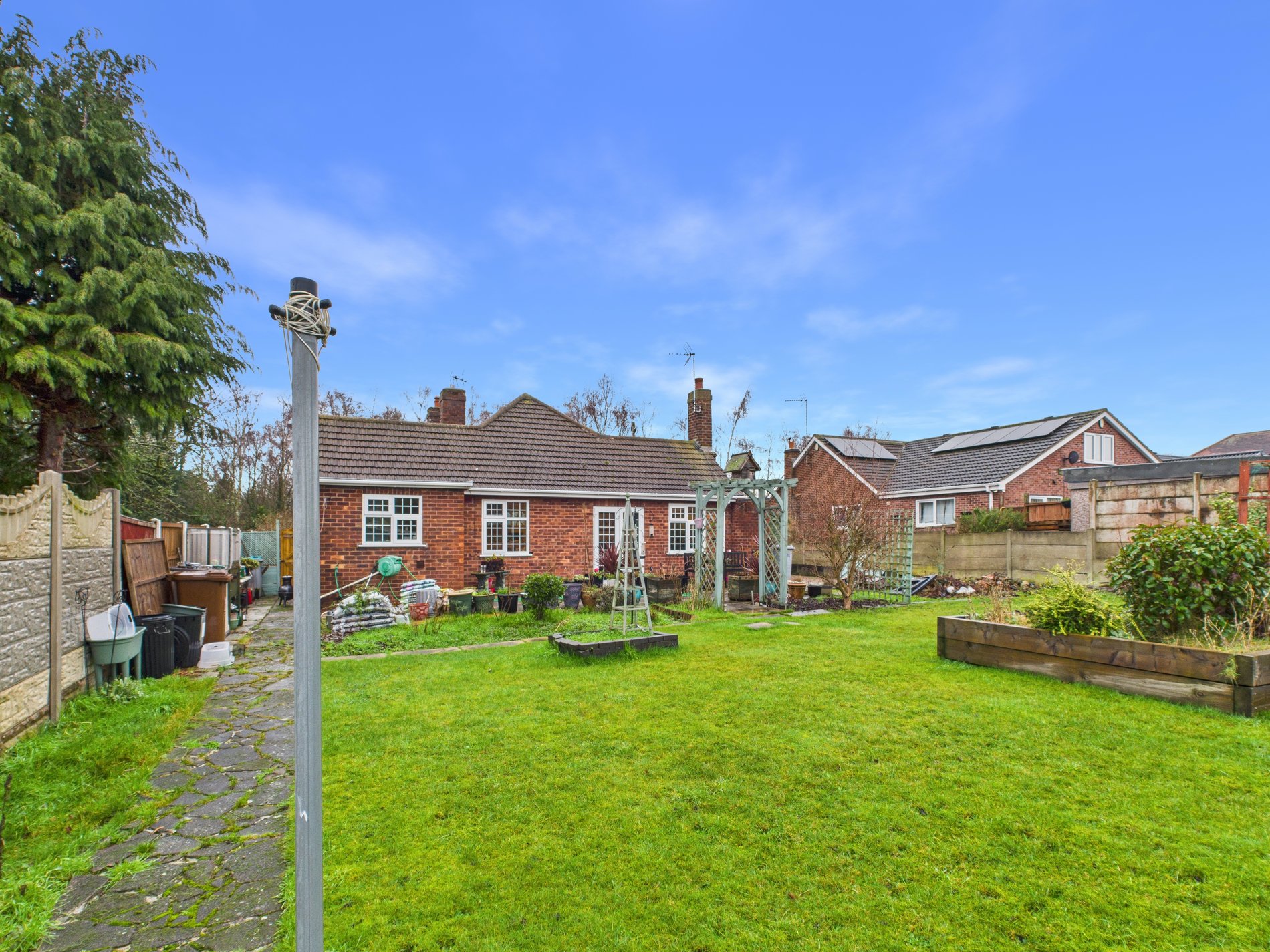 3 bed bungalow for sale in Gattlys Lane, New Ollerton, NG22  - Property Image 18