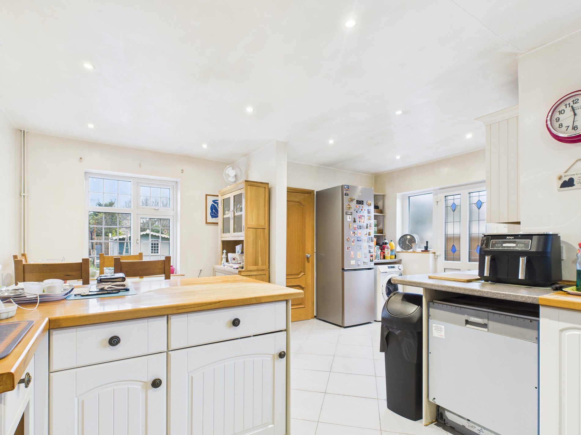 3 bed bungalow for sale in Gattlys Lane, New Ollerton, NG22  - Property Image 6