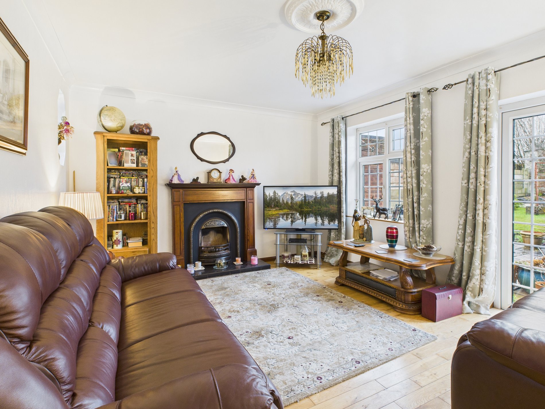 3 bed bungalow for sale in Gattlys Lane, New Ollerton, NG22  - Property Image 3