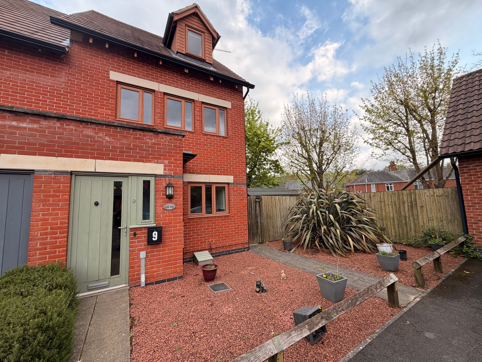3 bed end of terrace house to rent in Lavender Close, New Ollerton, NG22  - Property Image 1