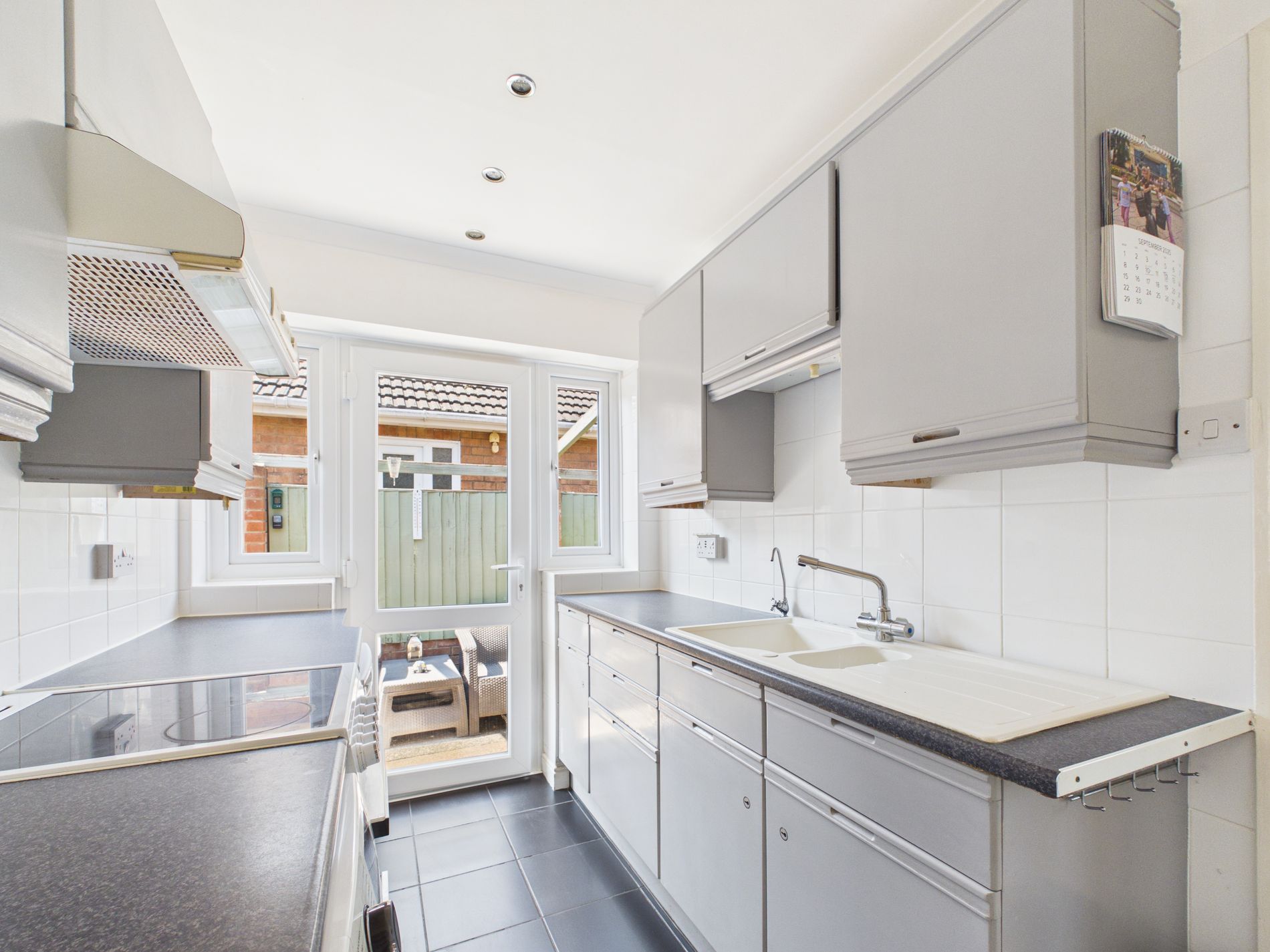 3 bed bungalow for sale in Fairweather Close, Boughton, NG22  - Property Image 9