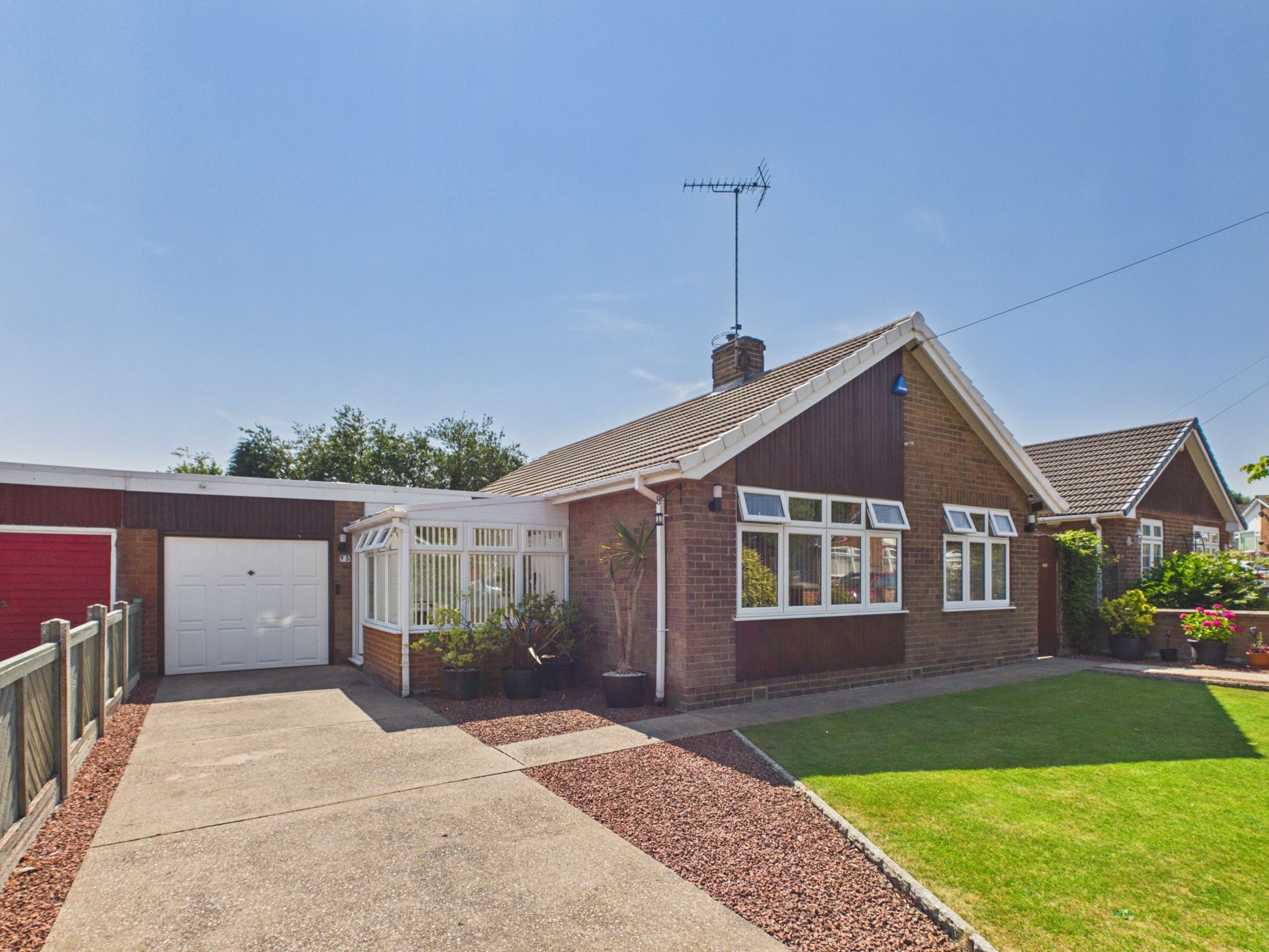 3 bed bungalow for sale in Fairweather Close, Boughton, NG22  - Property Image 2