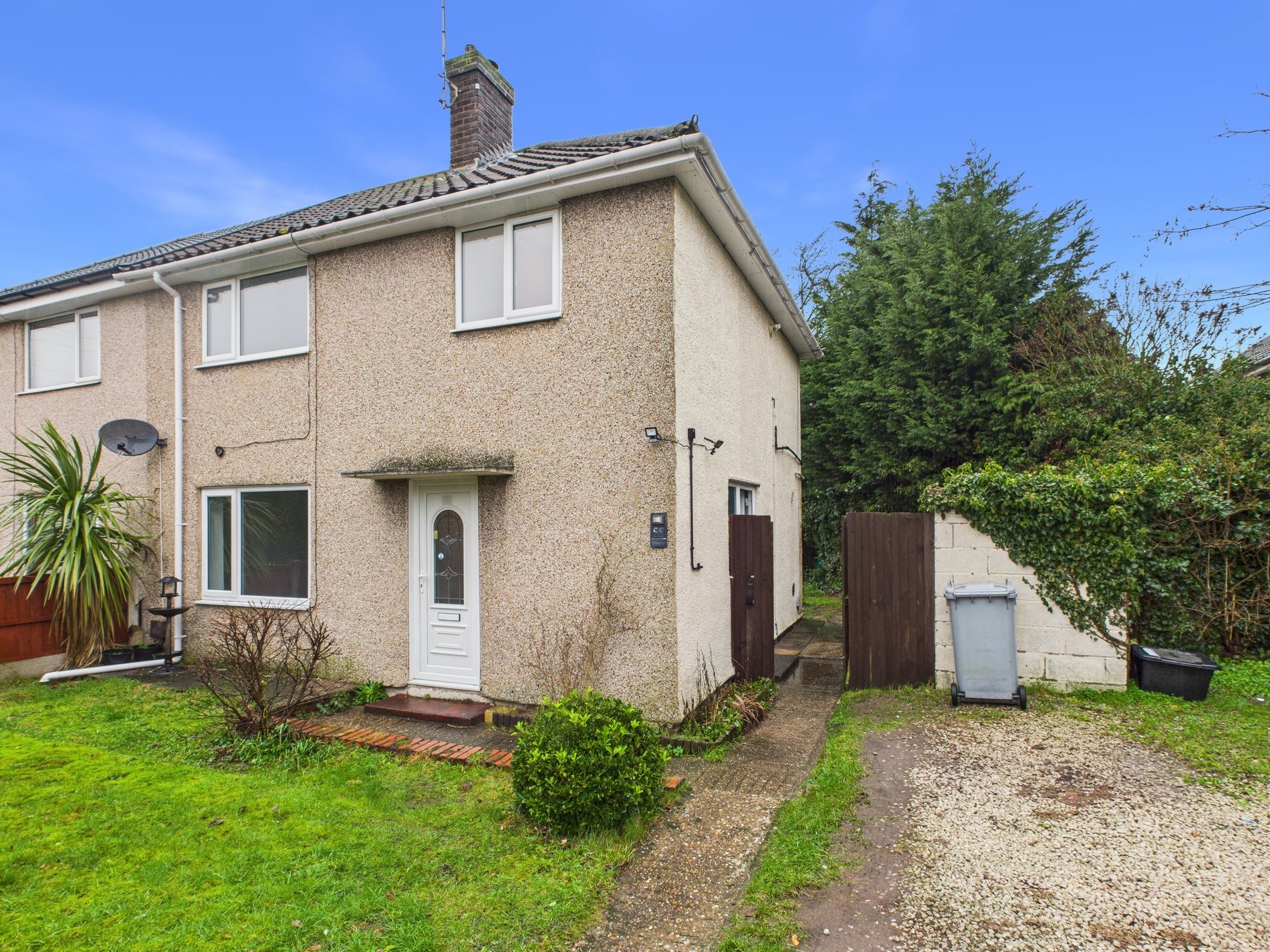 3 bed semi-detached house for sale in Dove Croft, New Ollerton, NG22  - Property Image 1