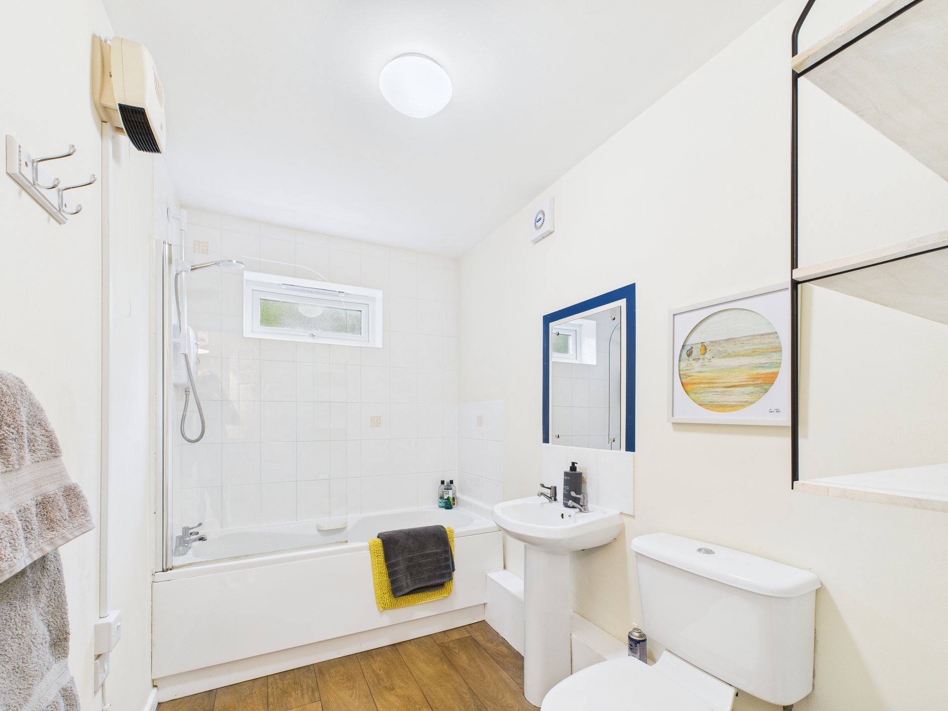 2 bed flat for sale in Markeden Court, New Ollerton, NG22  - Property Image 8