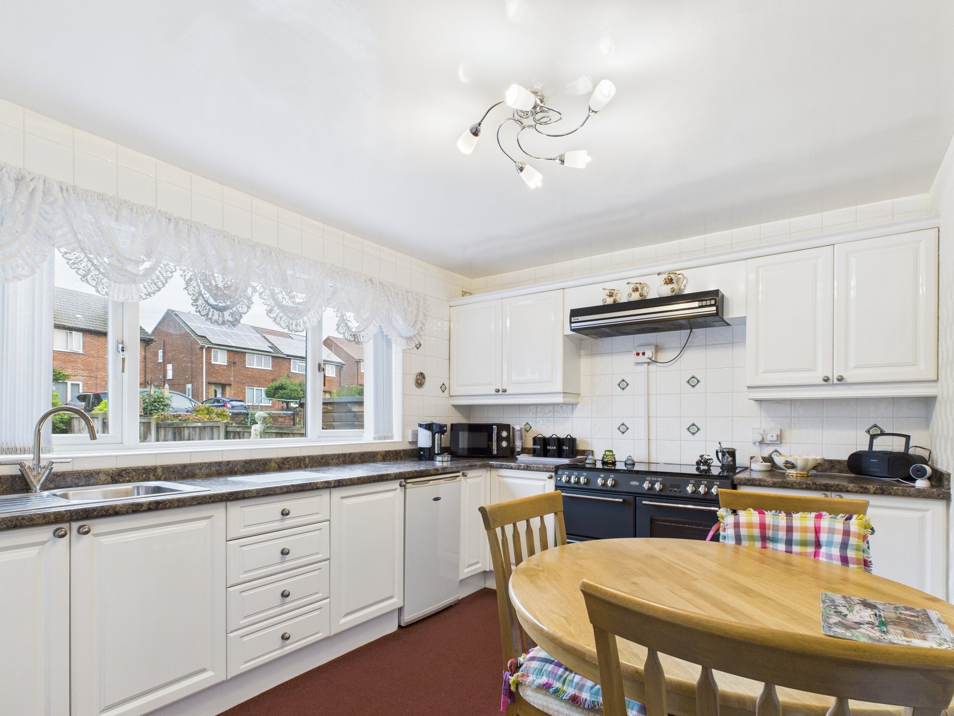 3 bed for sale in Lansbury Road, Bilsthorpe, NG22  - Property Image 2