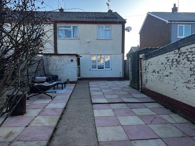 3 bed terraced house for sale in Stuart Avenue, New Ollerton, NG22  - Property Image 10