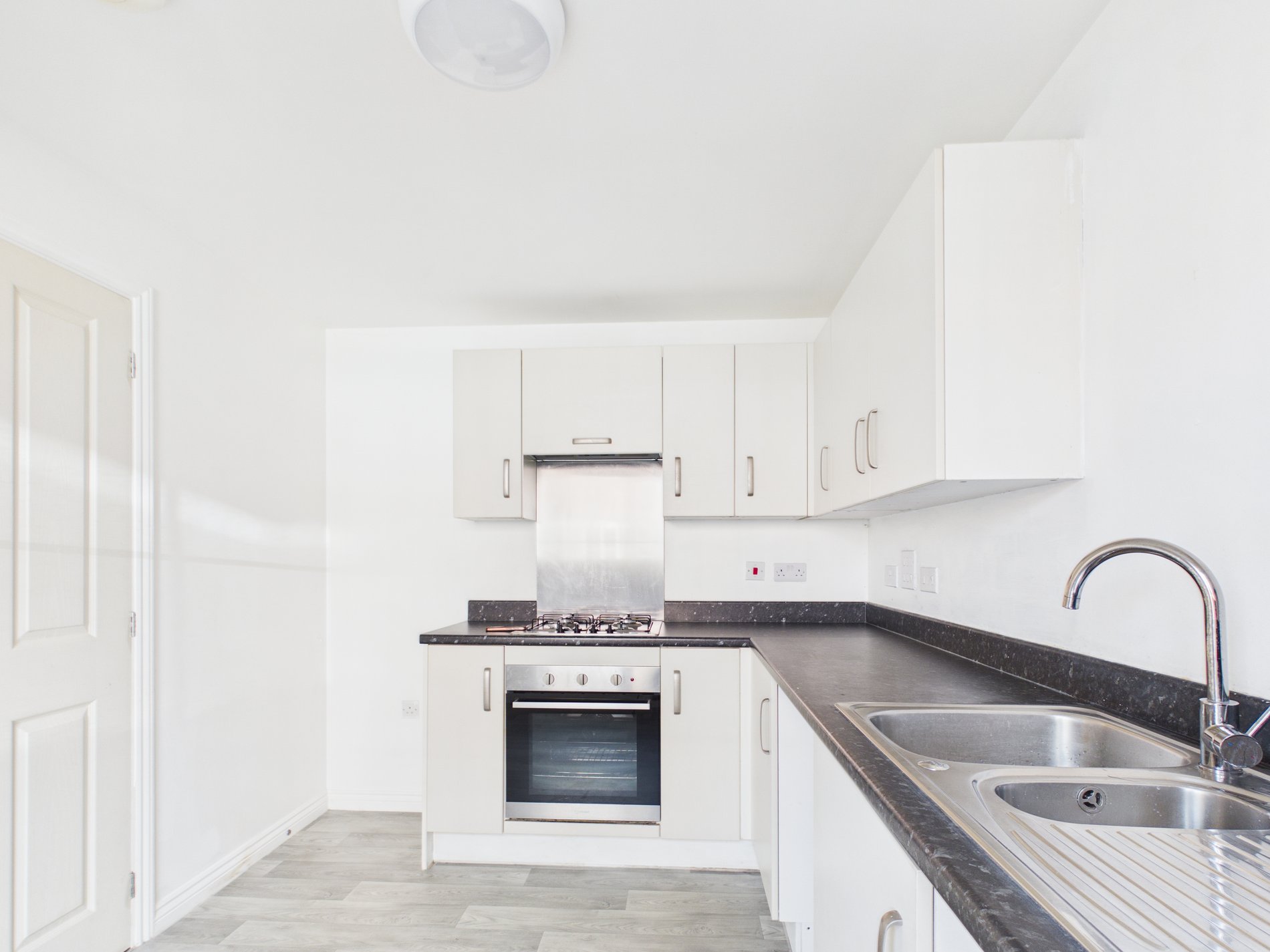 3 bed semi-detached house for sale in Palace Gardens, Clipstone Village, NG21  - Property Image 3