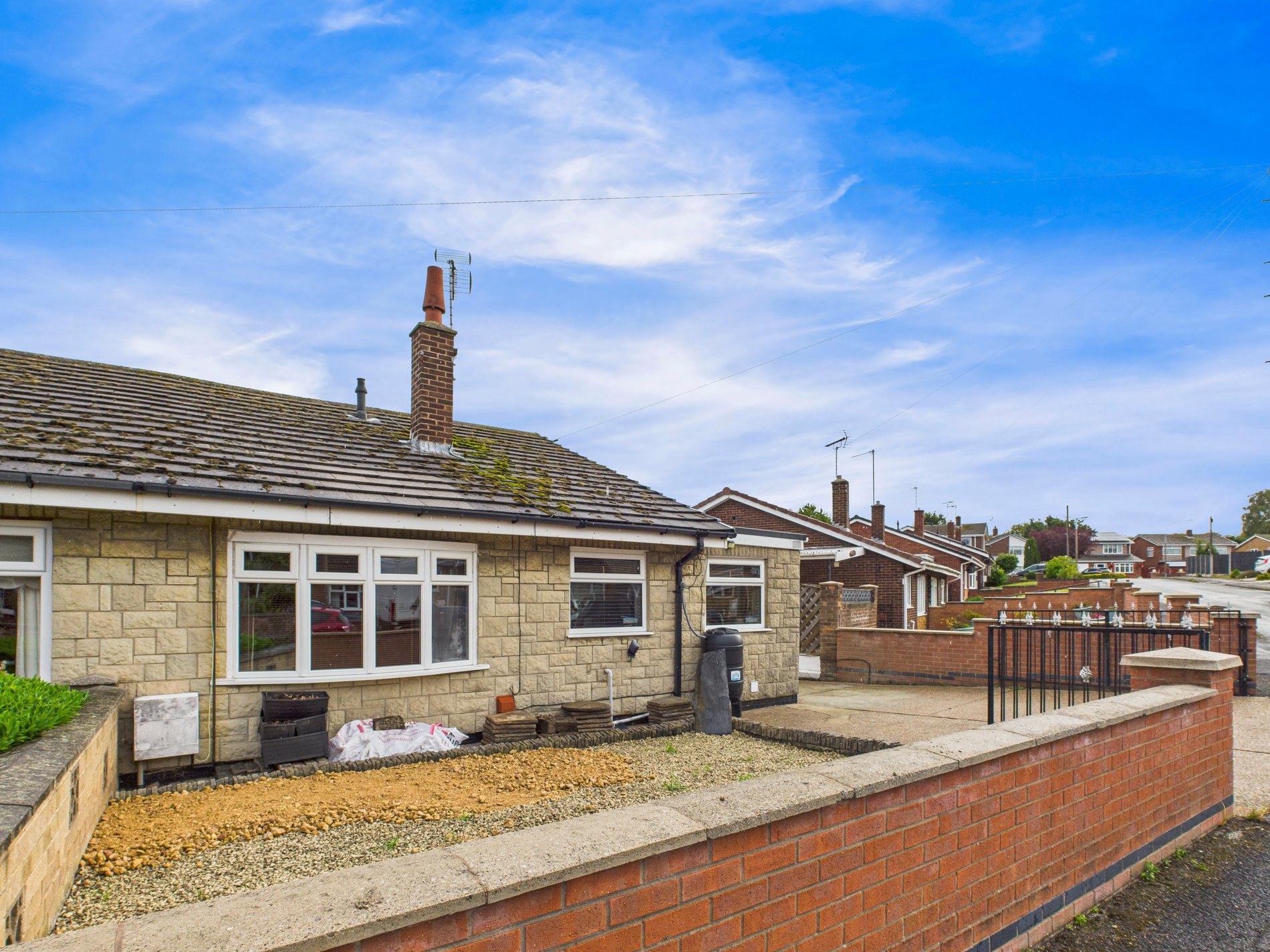 2 bed bungalow for sale in Linton Drive, Boughton, NG22
