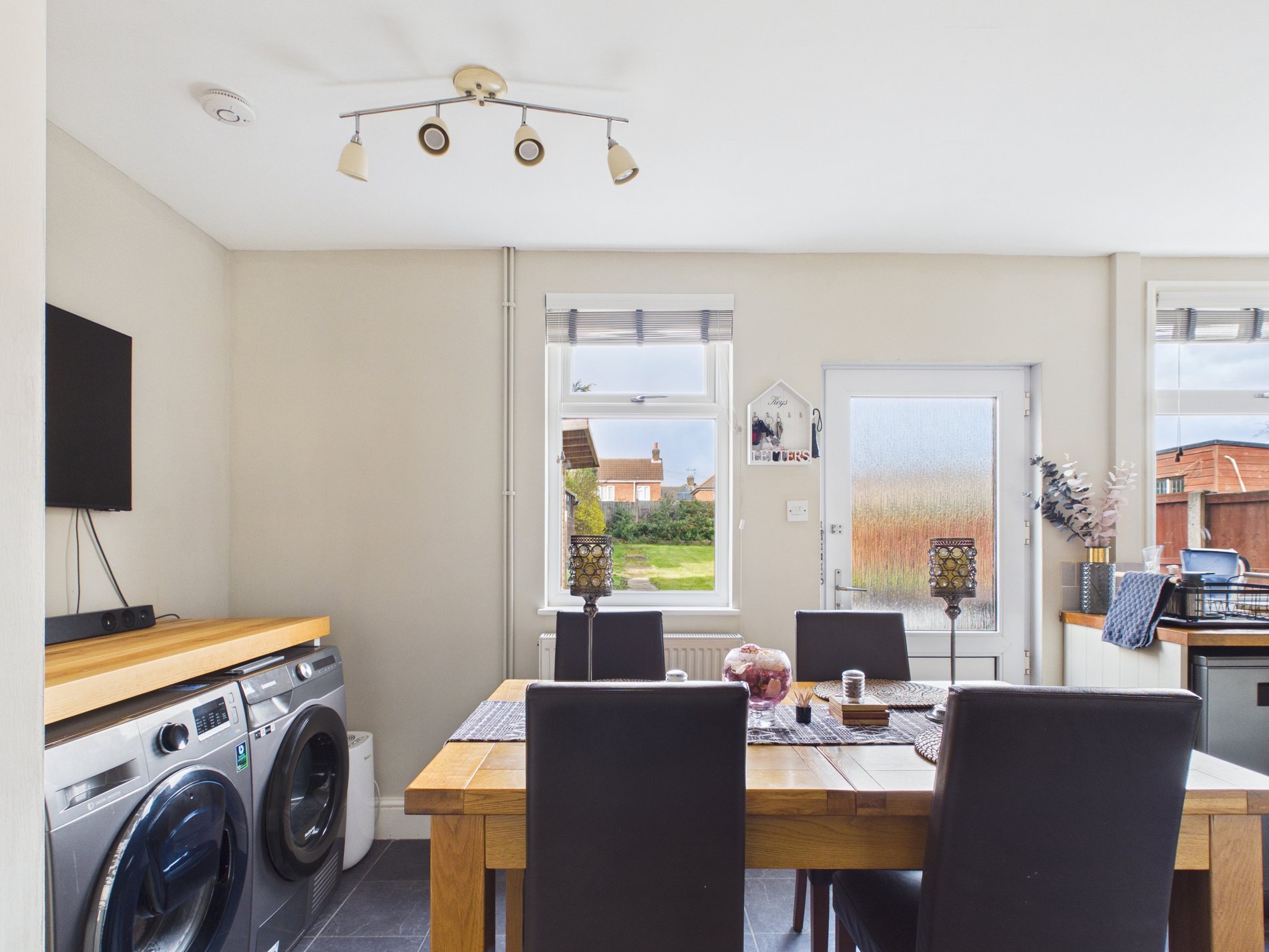 3 bed semi-detached house for sale in Pine Avenue, New Ollerton, NG22  - Property Image 9