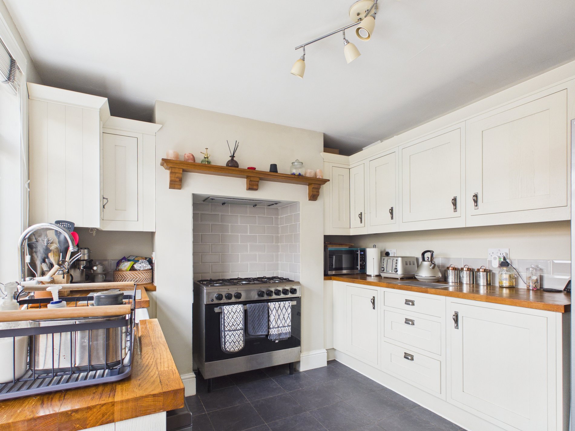 3 bed semi-detached house for sale in Pine Avenue, New Ollerton, NG22  - Property Image 7