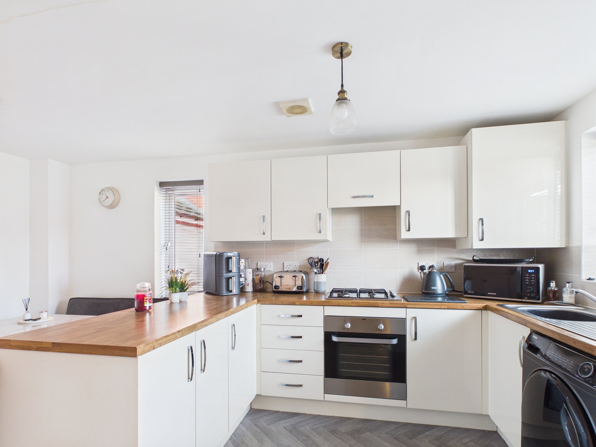 3 bed semi-detached house for sale in Griffin Road, New Ollerton, NG22  - Property Image 5