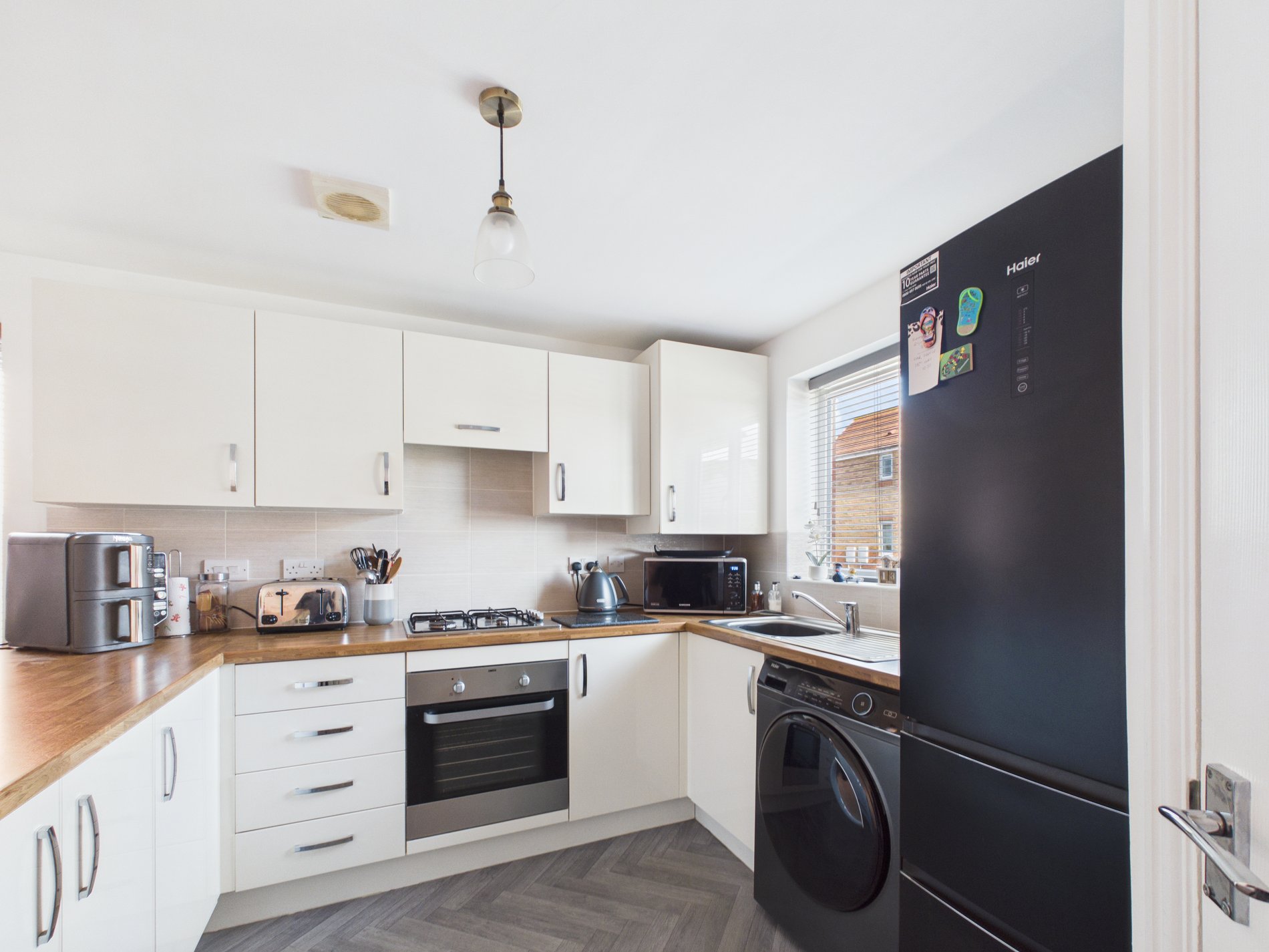 3 bed semi-detached house for sale in Griffin Road, New Ollerton, NG22  - Property Image 4