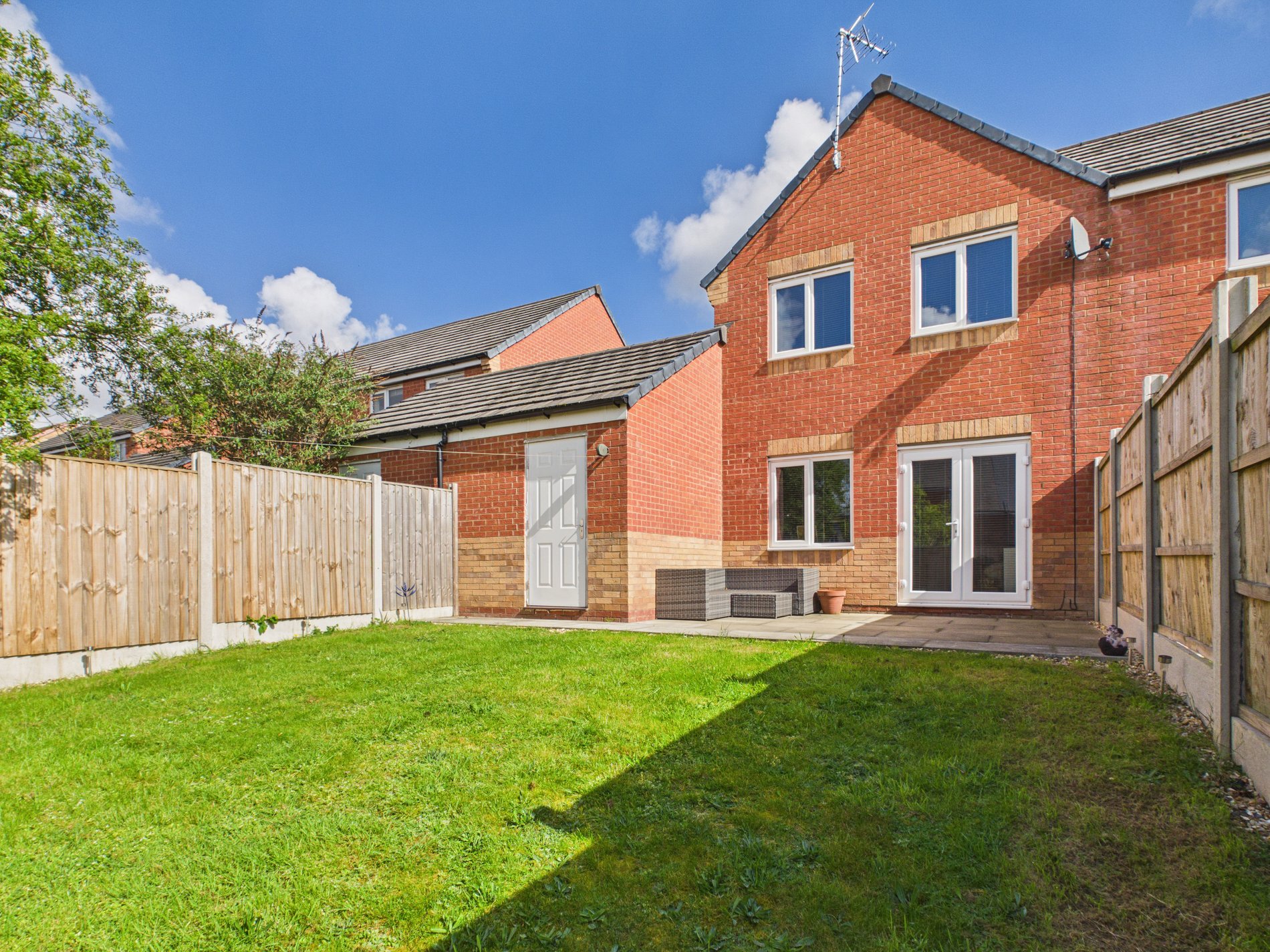 3 bed semi-detached house for sale in Griffin Road, New Ollerton, NG22  - Property Image 15