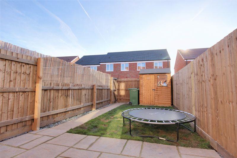 3 bed town house to rent in Skylark Way, Clipstone Village, NG21  - Property Image 11