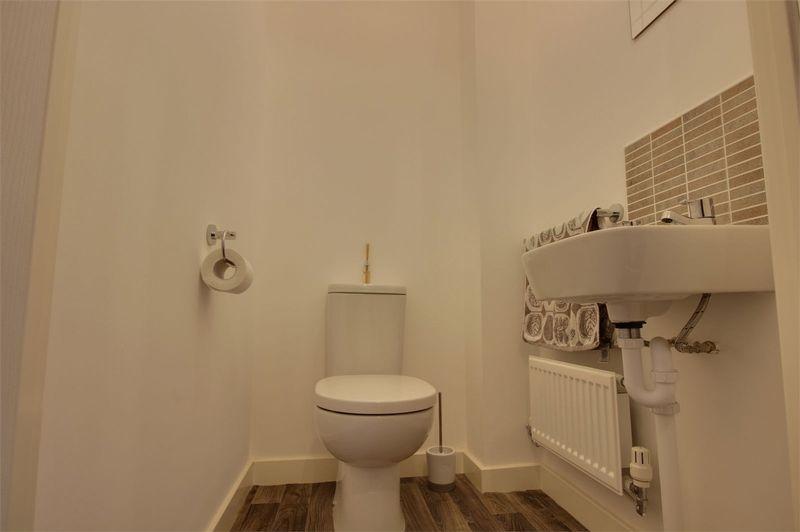 3 bed town house to rent in Skylark Way, Clipstone Village, NG21  - Property Image 4