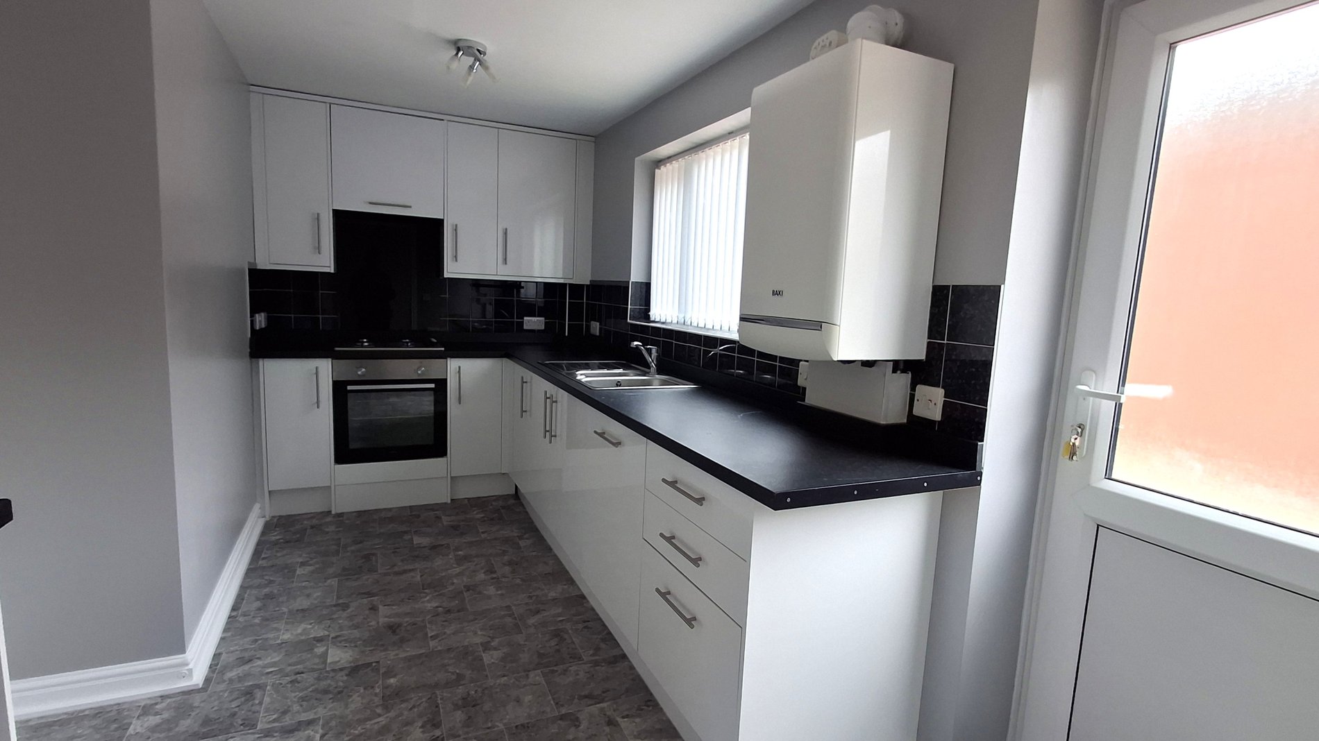 3 bed detached house to rent in High Street, Edwinstowe, NG21  - Property Image 3