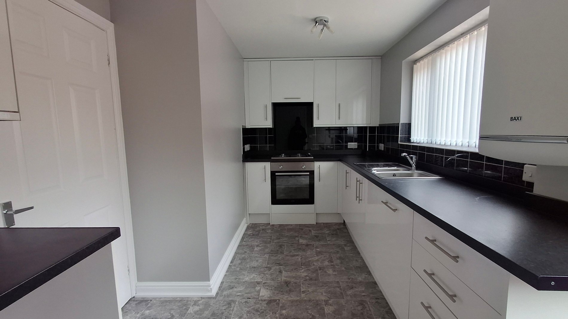 3 bed detached house to rent in High Street, Edwinstowe, NG21  - Property Image 2