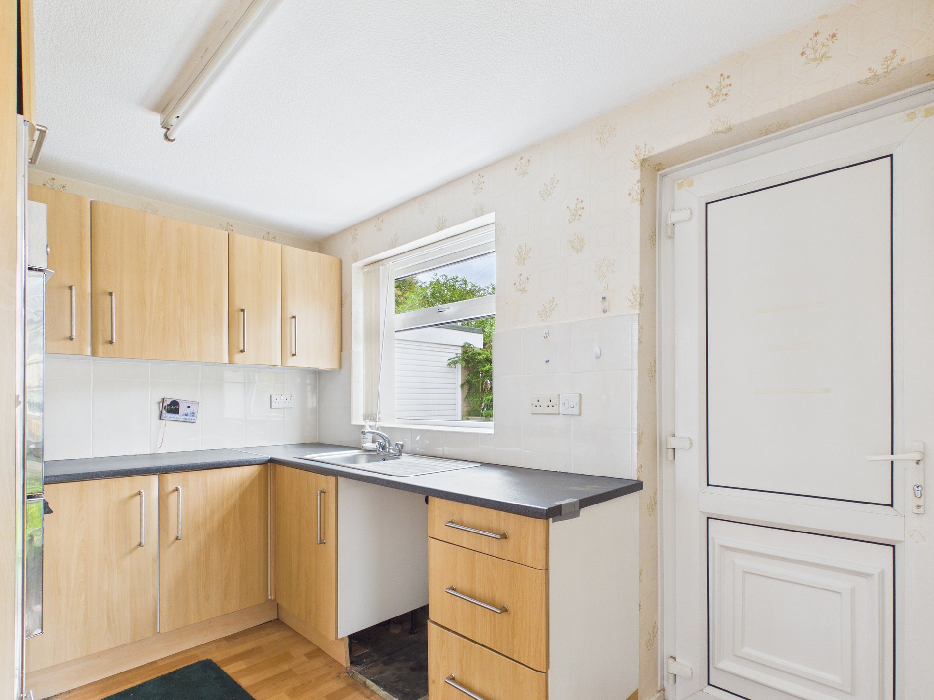 2 bed semi-detached bungalow for sale in Fern Bank Avenue, Walesby, NG22  - Property Image 3