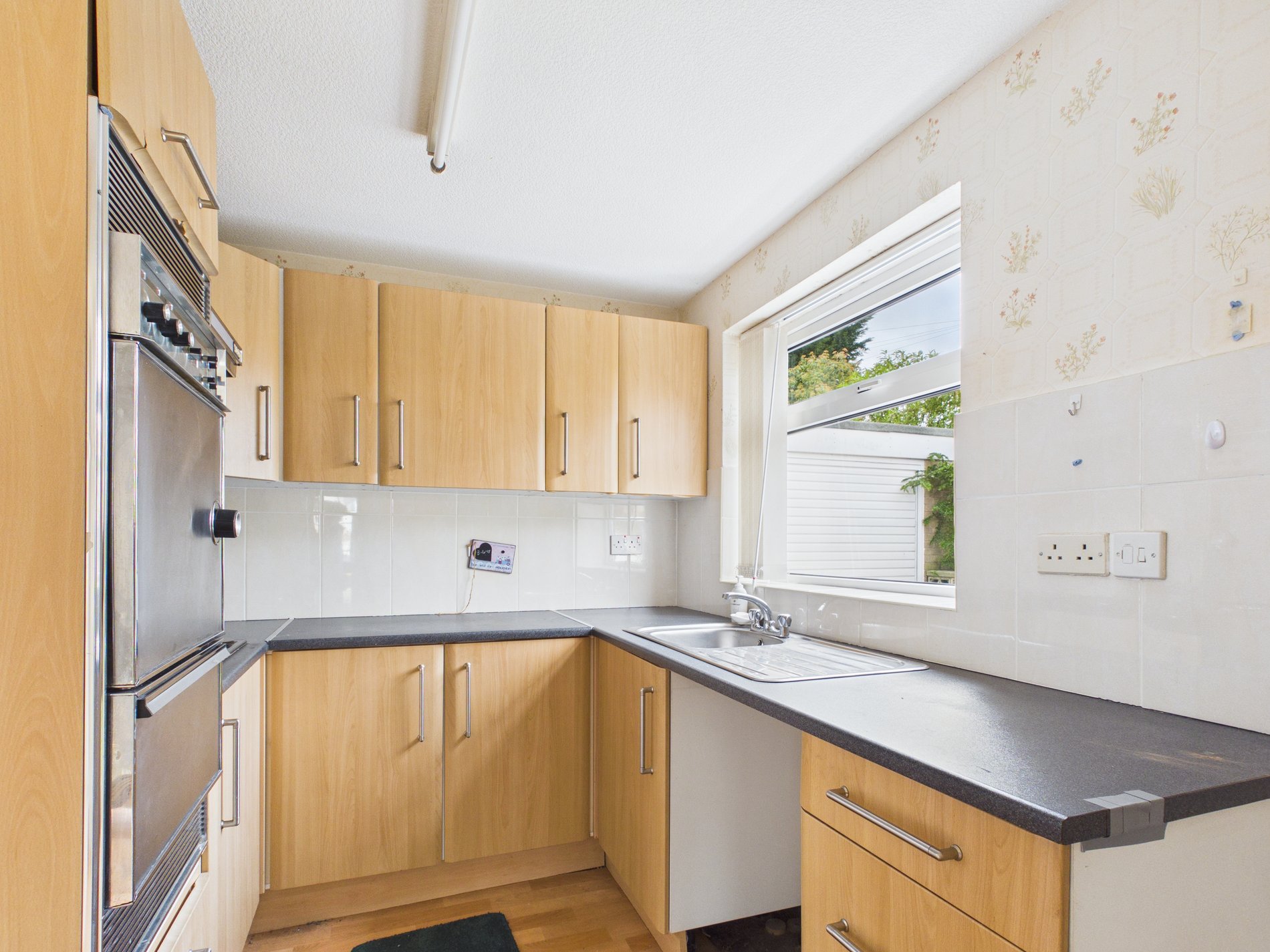 2 bed semi-detached bungalow for sale in Fern Bank Avenue, Walesby, NG22  - Property Image 2