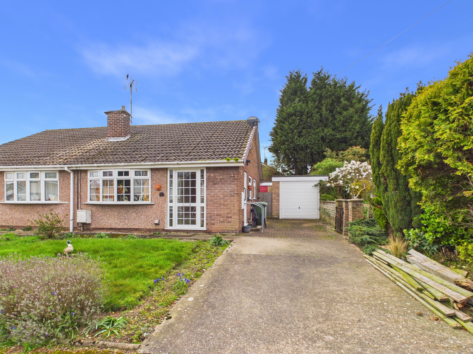 2 bed semi-detached bungalow for sale in Fern Bank Avenue, Walesby, NG22  - Property Image 1