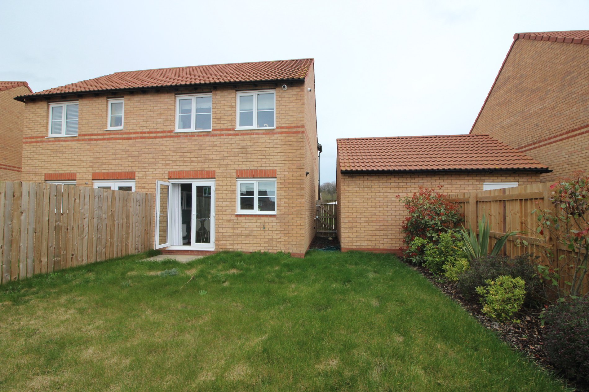 3 bed semi-detached house to rent in Sleepers Close, New Ollerton, NG22  - Property Image 13